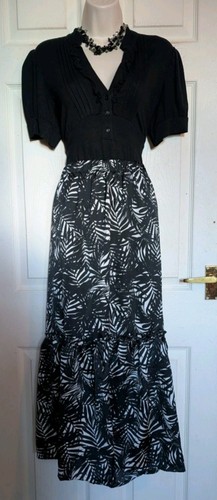 Bnwt palm print satin style - bnwt,