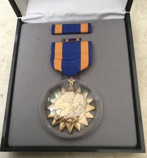 UNITED STATES AIR MEDAL SET