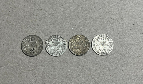 George maundy threepence - v,