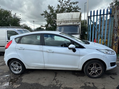 Breaking ford fiesta zetec mk7 - ford,