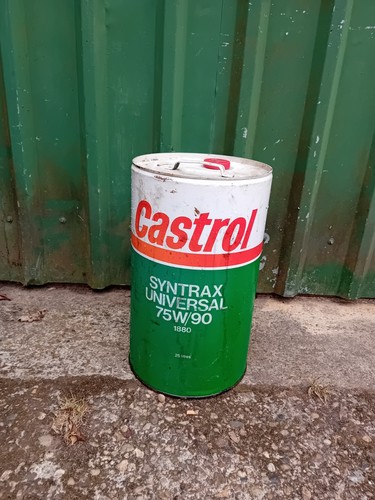 Castrol oil can 25l - castrol,