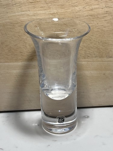 Dartington glass vase - glass,