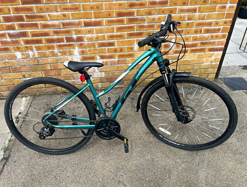 Hybrid bike green front - (m),