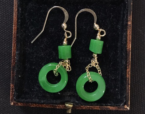 Vintage style jewellery - style,
