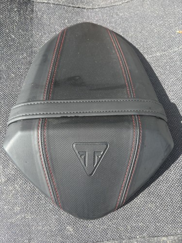 Triumph speed triple 1050 - triumph,