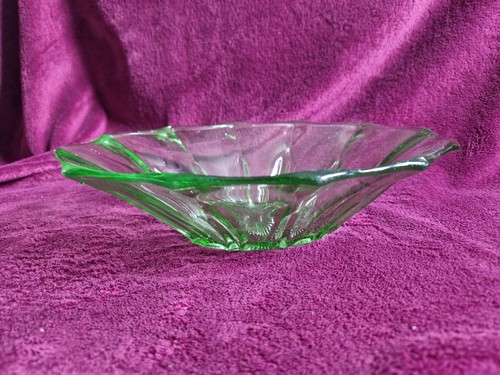 Fruit bowl oval shape art - shape,