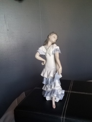 Nao lladro figurine - lladro,