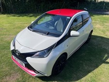 TOYOTA AYGO PLAY BREAKING