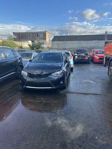 Toyota auris breaking - toyota,