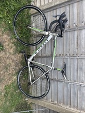 Carrera vanquish 6061 t6 Road Bike