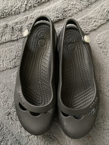 Crocs women flats - crocs,