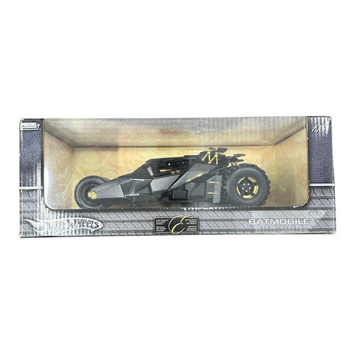 Hot wheels batmobile 18 - hot,