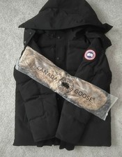 Canada Goose Men's Medium