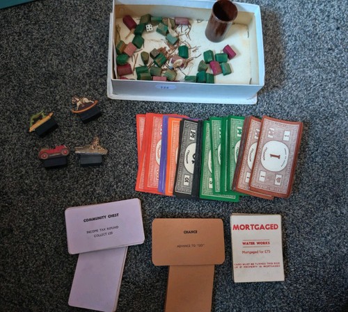 Rare vintage 1940s monopoly - rare, uk