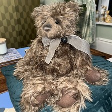 Charlie Bears Kelvin Teddy Bear 38cm  CB614849 Curly Brown Hair Neck Bell