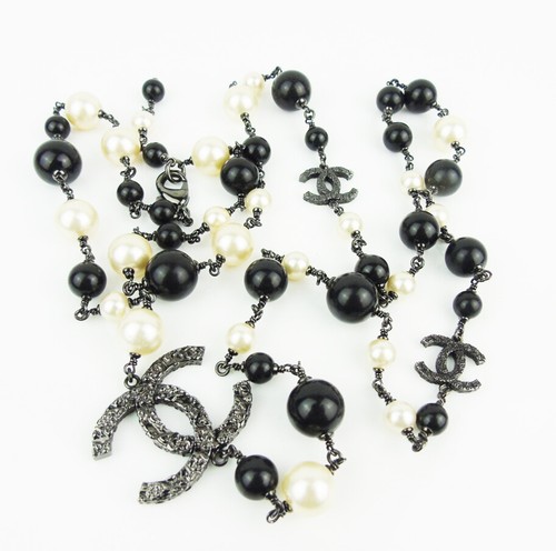 Chanel long pearl sautoir - chanel,