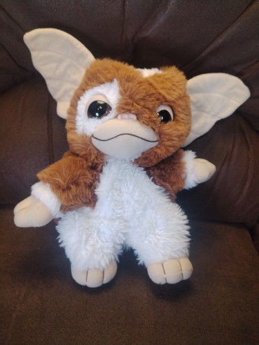 Gizmo fur ball plush toy - fur,