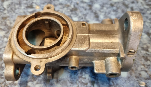 4 carburettor body - 1,