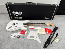 Fender x To The Stars - Limited Tom Delonge - Signature Stratocaster 2024 - Yeti