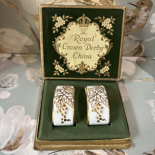 Royal crown derby bone china - royal,