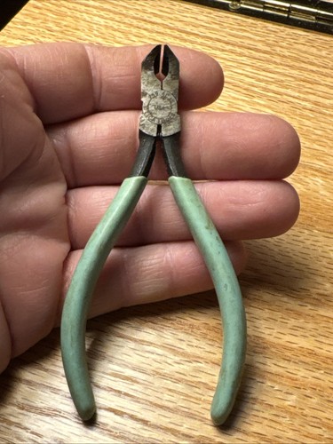 Utica 759 vintage nipper - 759,