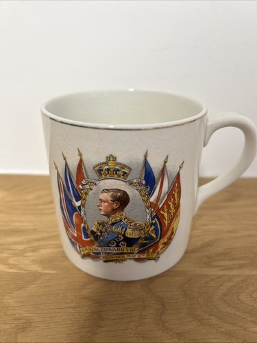 Vintage royal collectible - royal,