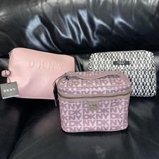 DKNY Large Vanity Makeup Wash