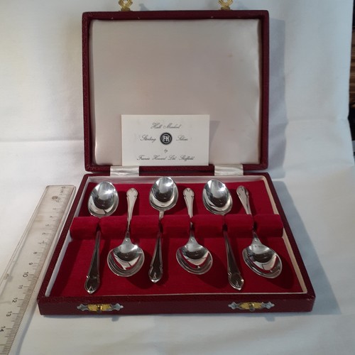 Elizabeth cased set of - elizabeth, ii