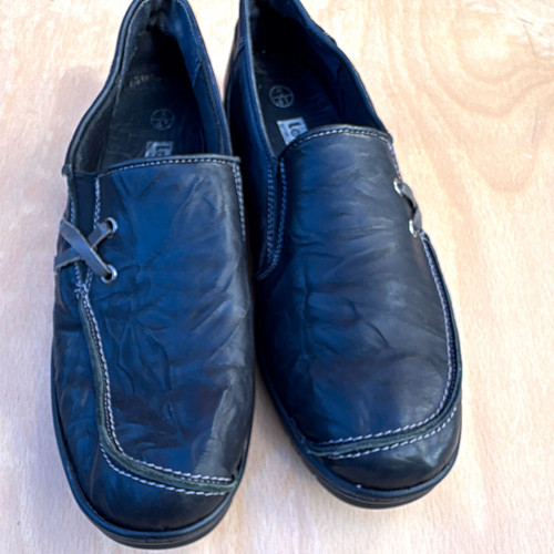 Loretta black leather - black,