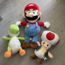 Super Mario Plushies. X3 Super