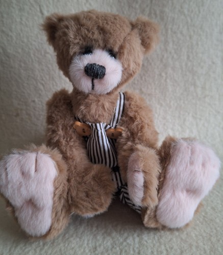 Artist bear caramello 24 - *caramello*,, cm