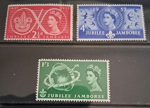Qeii 1957 world scout - world,