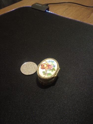 Small antique vintage metal - small,