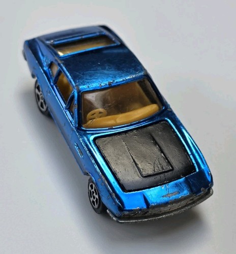 Corgi rockets 913 aston martin - rockets,