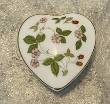 Wedgwood Wild Strawberry Heart