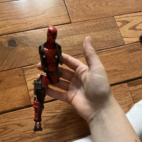 Deadpool action figure - figure, red