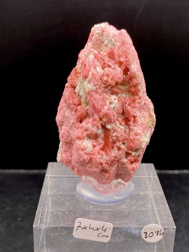 Thulite crystals leksvik - crystals,
