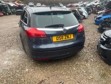 VAUXHALL INSIGNIA ESTATE 2011