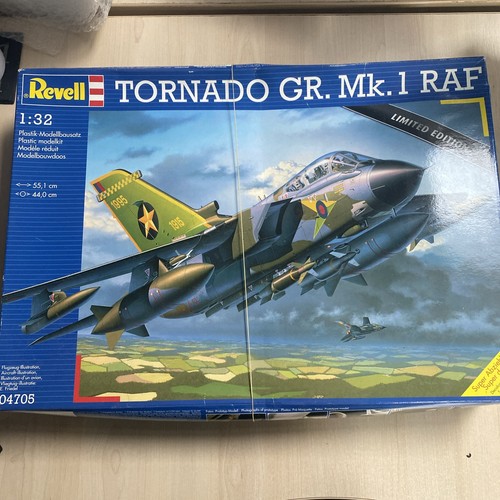 Revell model kit - model,