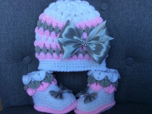 New hand knitted - ,