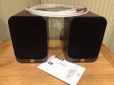Q Acoustics 3020 Bookshelf Speakers & QED Revelation Signature 2.0m Cables MINT