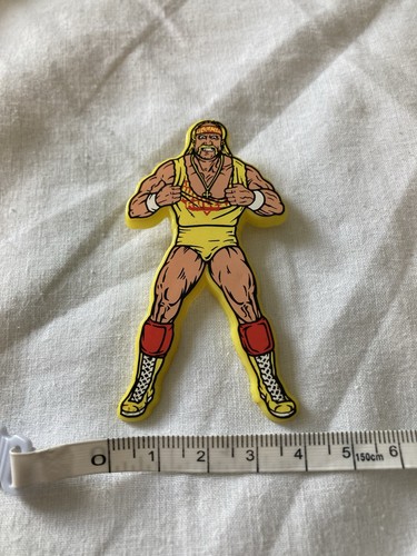 Wwf hulk hogan plastic - plastic, pin
