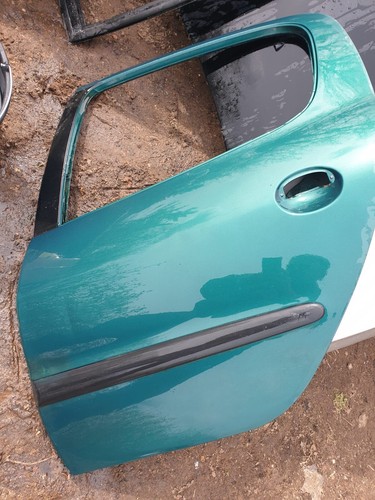 Peugeot 206 1998 rear - 1998-04,,