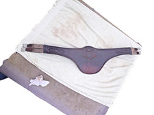 DEVOUCOUX LEATHER STUD GIRTH