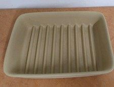 Pampered Chef Stoneware 5141 ridged baker  9” x 6.75” x 1.75”/ 23 x 17 x 4.5 cms