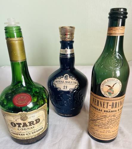 Vintage spirits bottles - bottles, lot