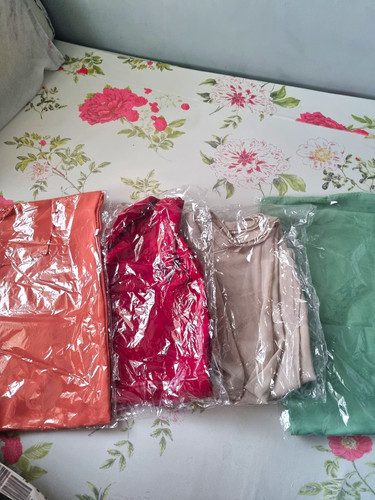 Scarf bundle never used - bundle.,