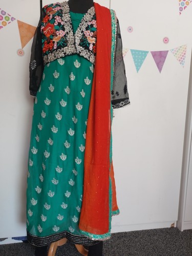 Size small ladies pakistani - size,
