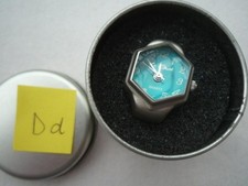 LE CHAT LADIES FINGER RING WATCH STRETCHY RING  BNIB  Dd