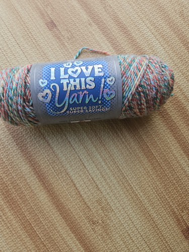 Love this yarn print - love,